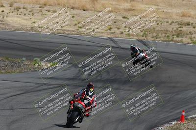 media/Apr-20-2025-AHRMA (Sun) [[393a79c373]]/Race/Group 10/Turn 4b/